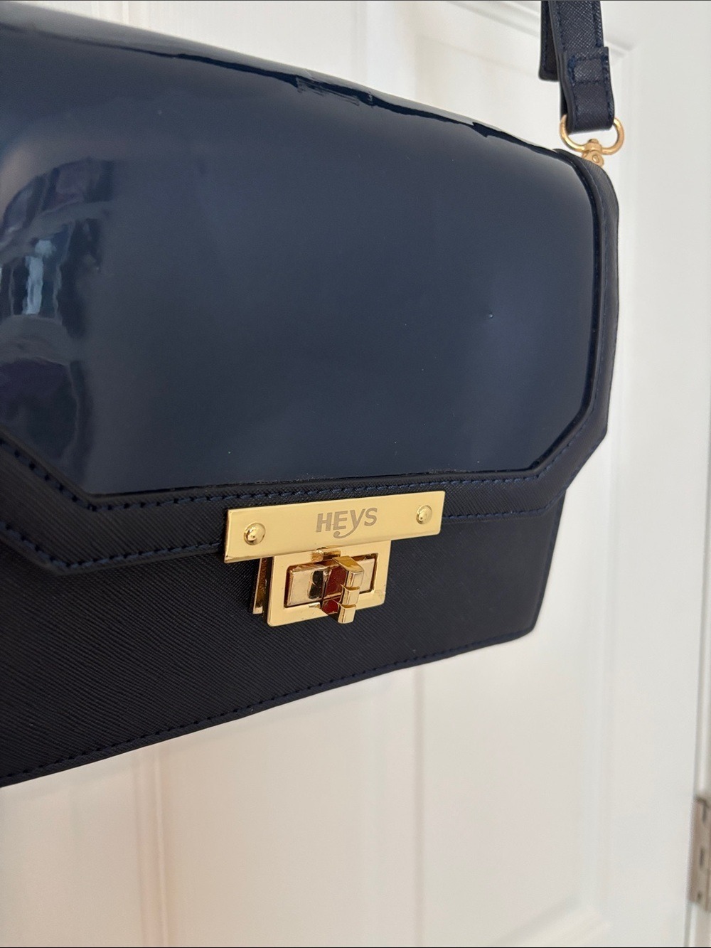 HEYS Crossbody Bag Glossy Navy blue Flap close turn lock removable strap - Picture 7 of 17